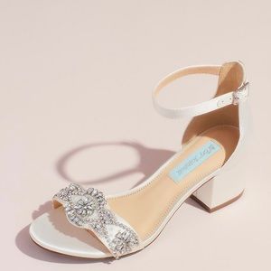 Betsey Johnson Mel Wedding Shoes 8 Wide